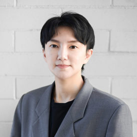Headshot_Ivy-400